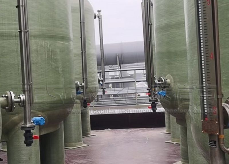 泰信克儀表--不銹鋼內(nèi)襯四氟磁翻板液位計(jì)重慶客戶使用現(xiàn)場(chǎng)